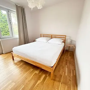Fantastays - Sunny Cloud Apartament